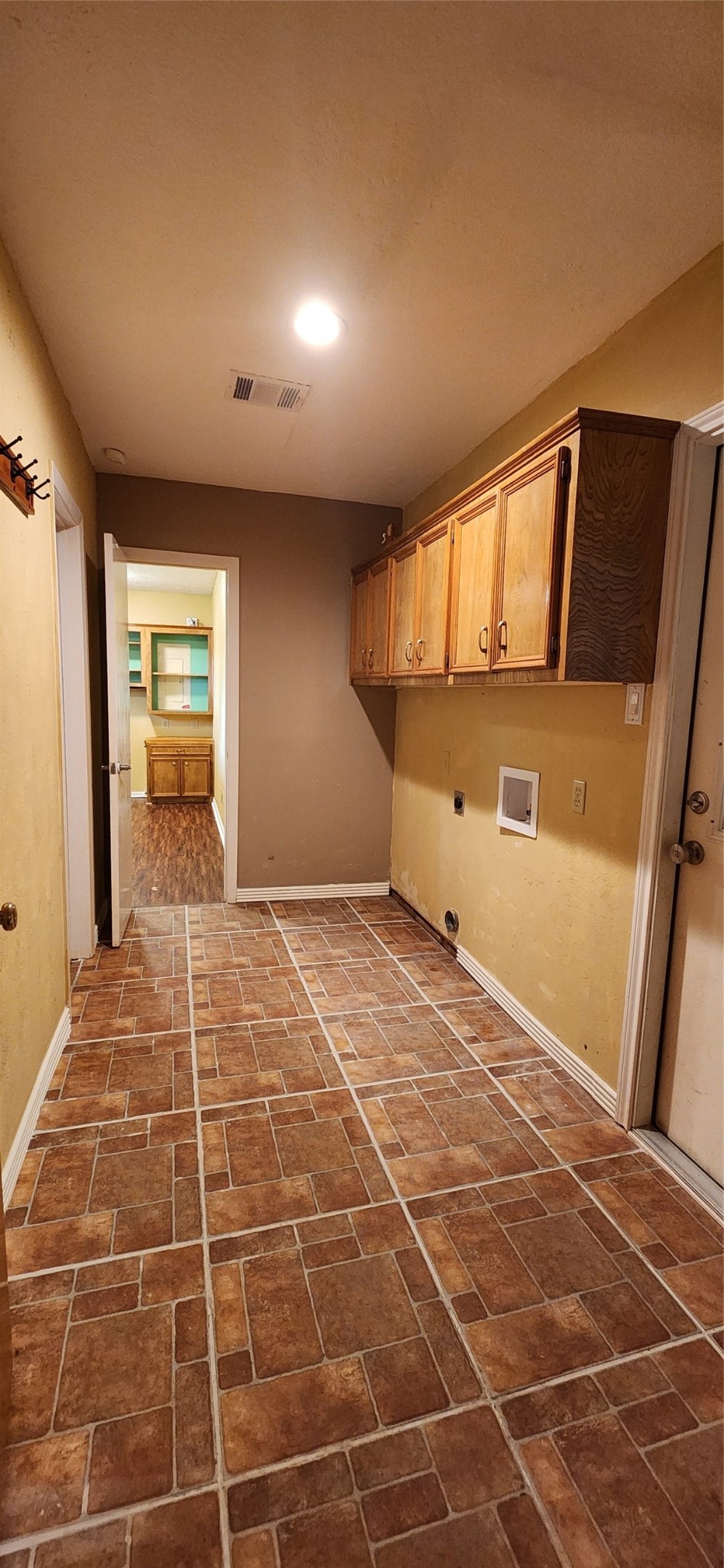 616 Cannan Drive Angleton, TX 77515 - Photo 14 of 44 a view of an empty room