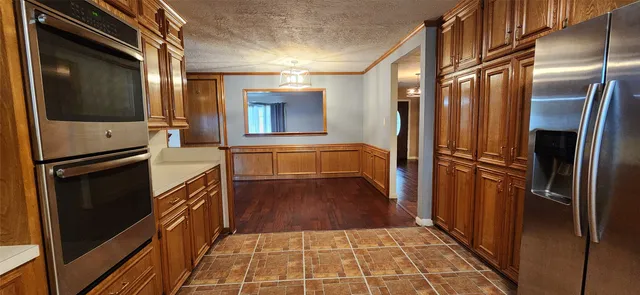 $3,200 | 616 Cannan Drive, Angleton, TX 77515