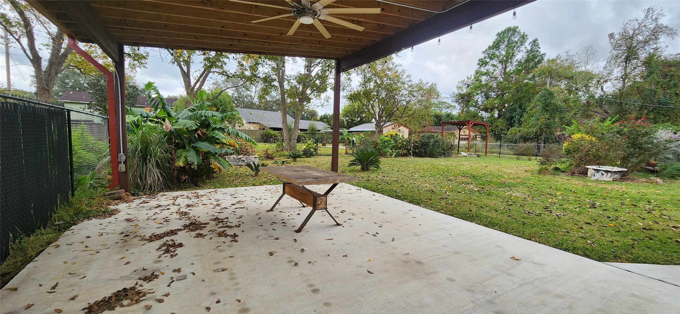 616 Cannan Drive Angleton, TX 77515 - Photo 41 of 44