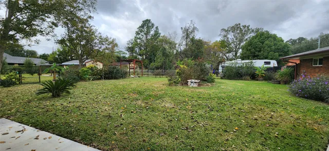 $3,200 | 616 Cannan Drive, Angleton, TX 77515