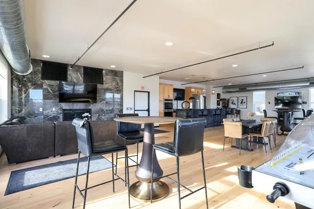 $2,000 | 28 7th Street Northeast, Unit FOUNDRY, Rochester, MN 55906