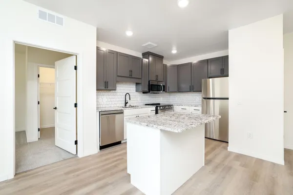 $2,000 | 28 7th Street Northeast, Unit FOUNDRY, Rochester, MN 55906