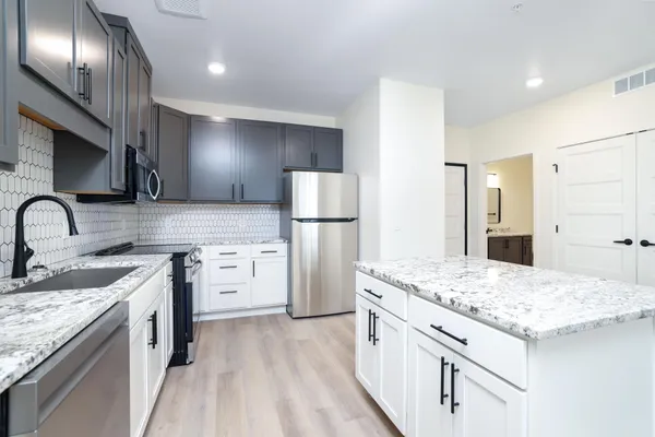 $2,000 | 28 7th Street Northeast, Unit FOUNDRY, Rochester, MN 55906