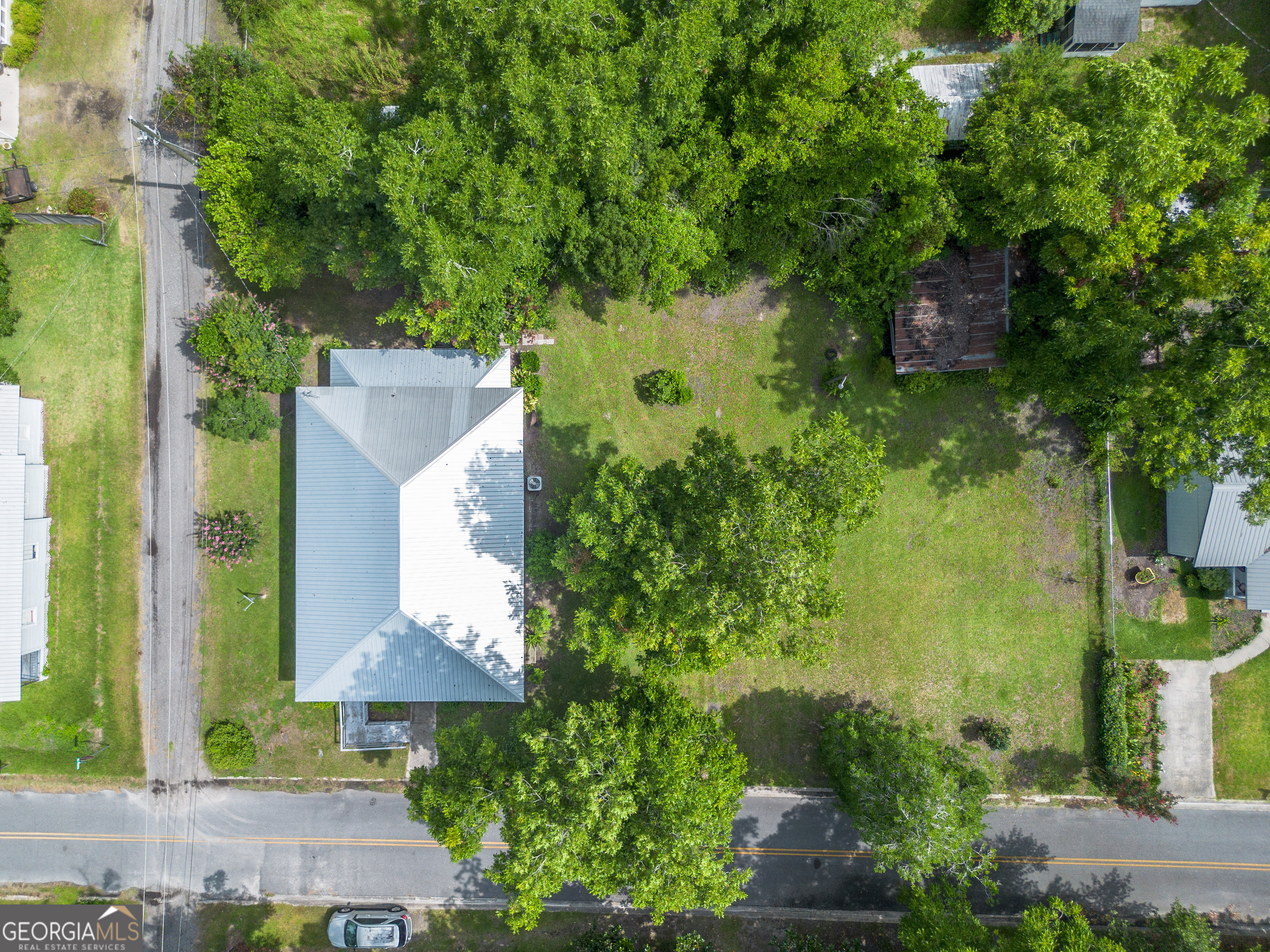 122 Hopkins Street Waycross, GA 31501 - Photo 4 of 31 an aerial view of a house