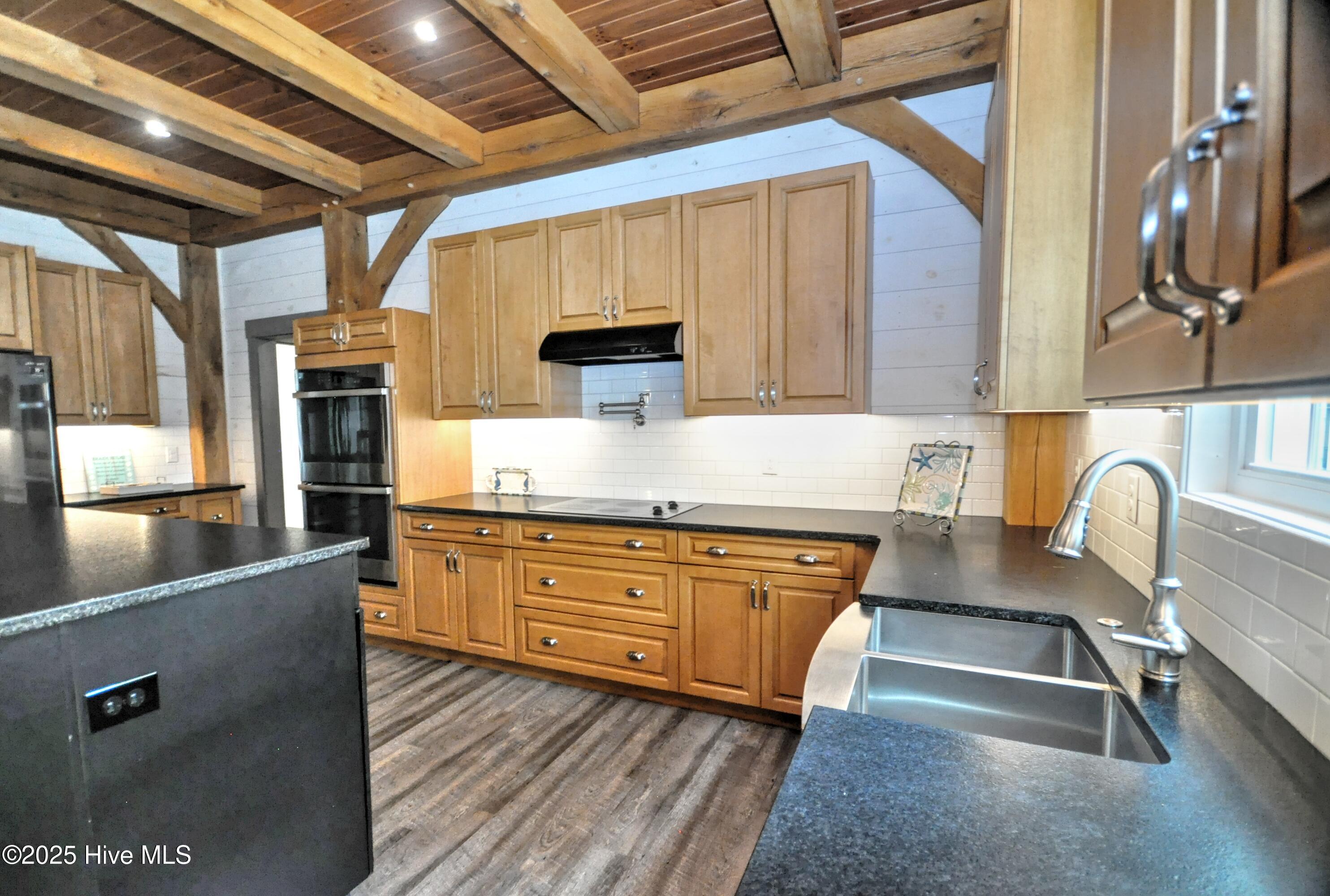 9265 West Lake Road Calabash, NC 28467 - Photo 30 of 132 Kitchen4