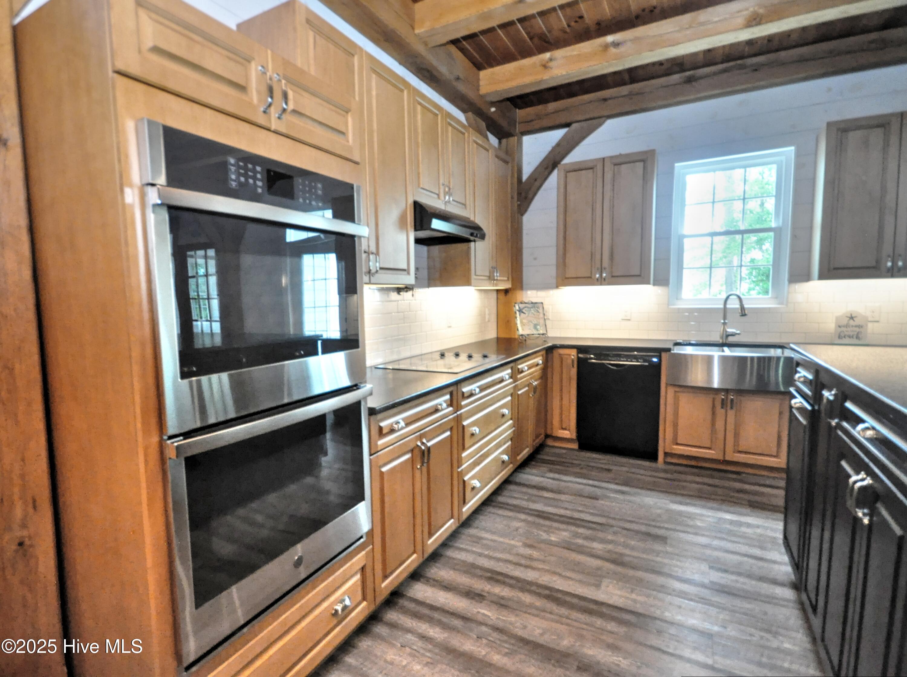 9265 West Lake Road Calabash, NC 28467 - Photo 35 of 132 Kitchen7