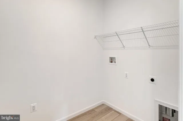 $799,999 | 201 Camwood Court, Fredericksburg, VA 22405