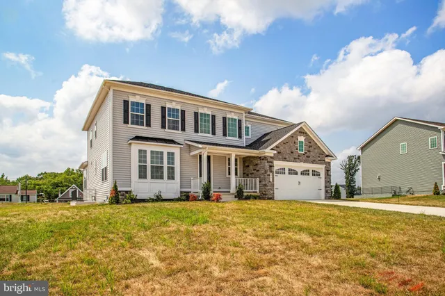 $799,999 | 201 Camwood Court, Fredericksburg, VA 22405