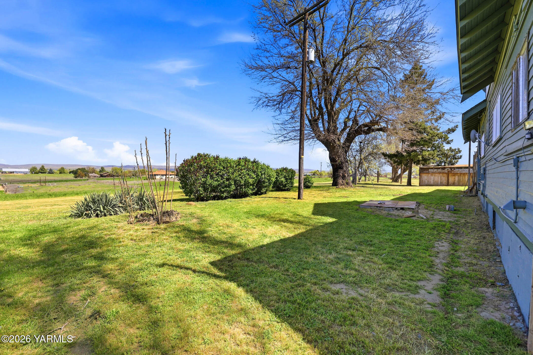 721 Blaine Road Granger, WA 98932 - Photo 31 of 45 32_721 blaine rd-36