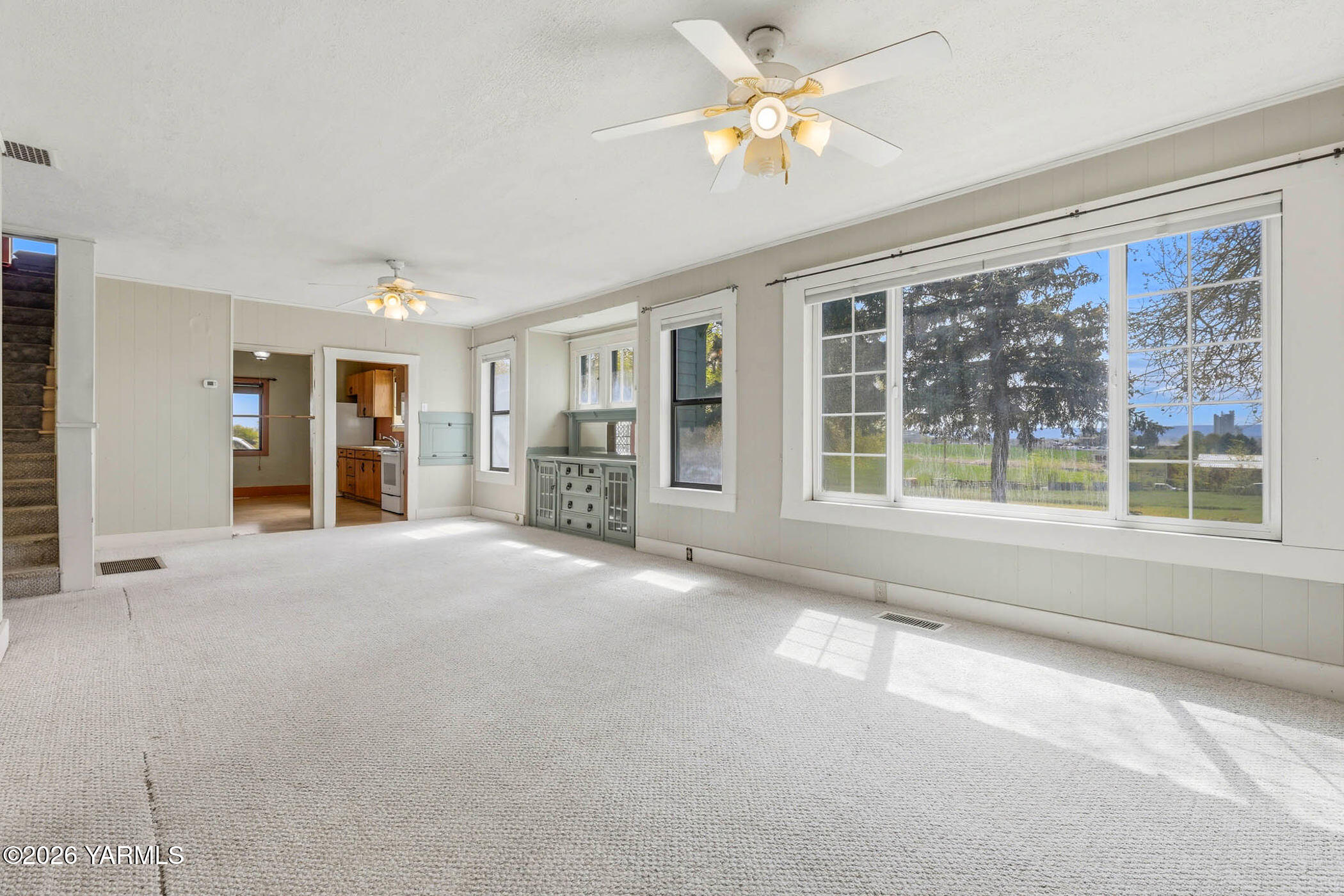 721 Blaine Road Granger, WA 98932 - Photo 4 of 45 8_721 blaine rd-9
