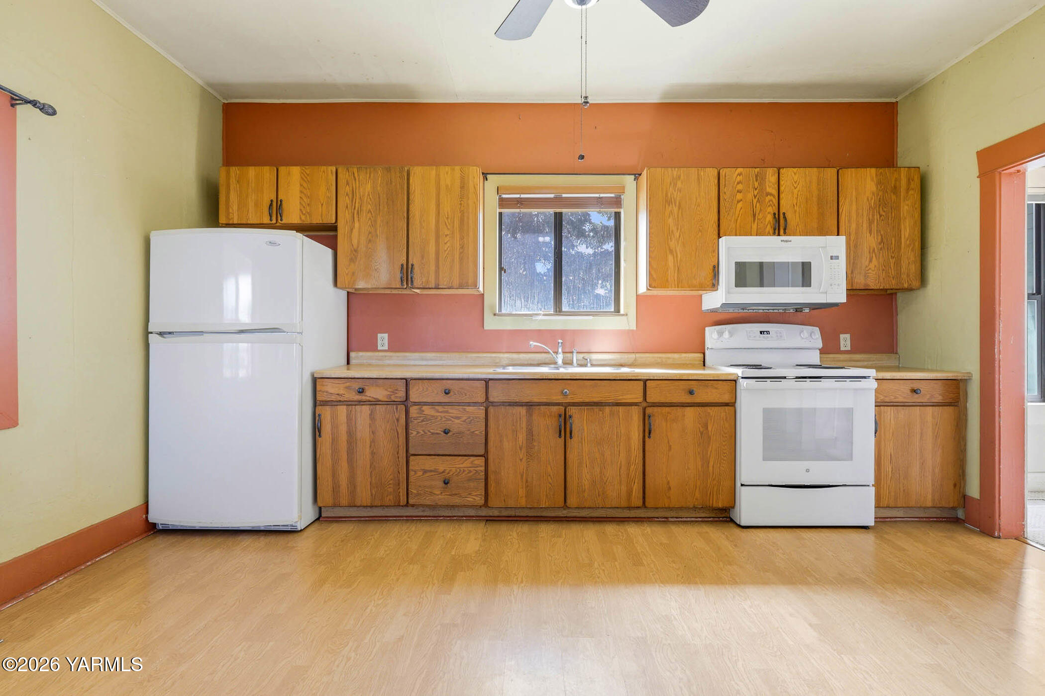 721 Blaine Road Granger, WA 98932 - Photo 7 of 45 10_721 blaine rd-11