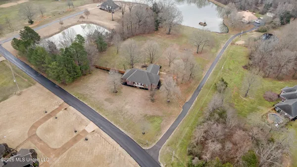 $399,999 | 769 Golden Pond Circle, Coldwater, MS 38618