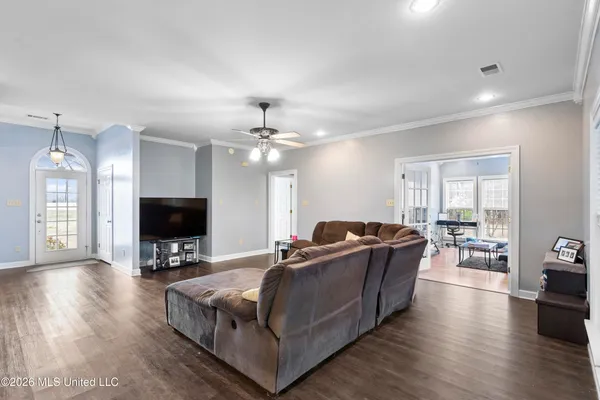 $399,999 | 769 Golden Pond Circle, Coldwater, MS 38618