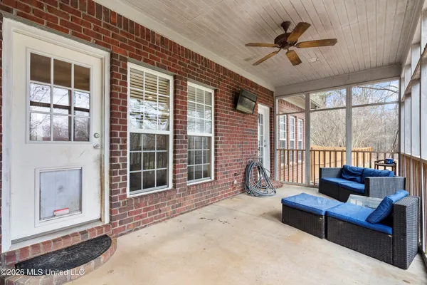 $399,999 | 769 Golden Pond Circle, Coldwater, MS 38618