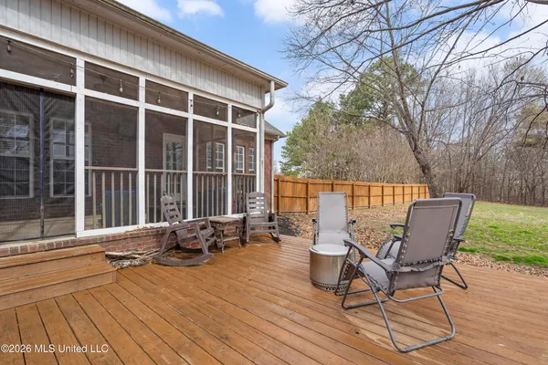 $399,999 | 769 Golden Pond Circle, Coldwater, MS 38618