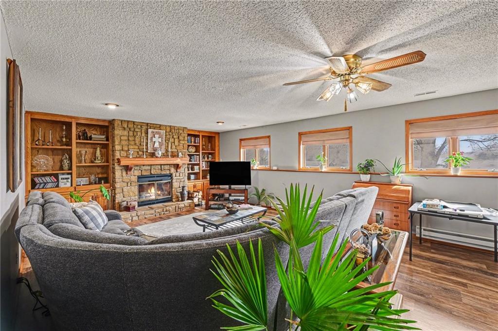 12975 238 Street Lawrence, KS 66044 - Photo 5 of 33