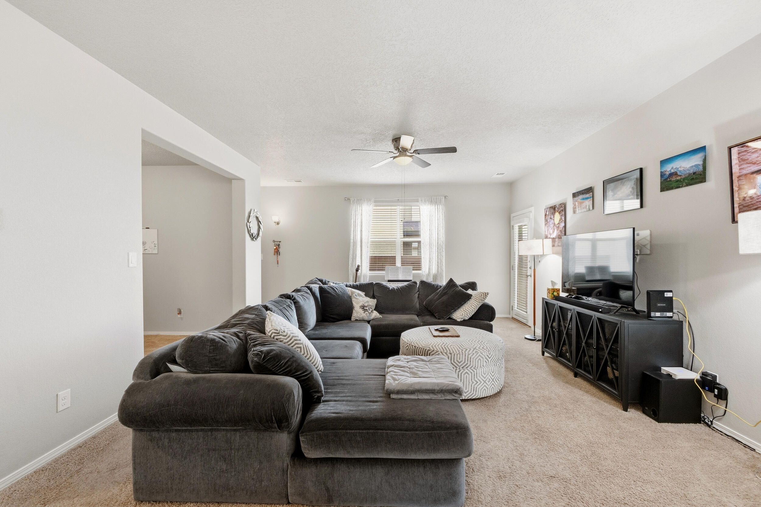 5725 Colfax Court Northeast Rio Rancho, NM 87144 - Photo 14 of 44 Gallery Image 14