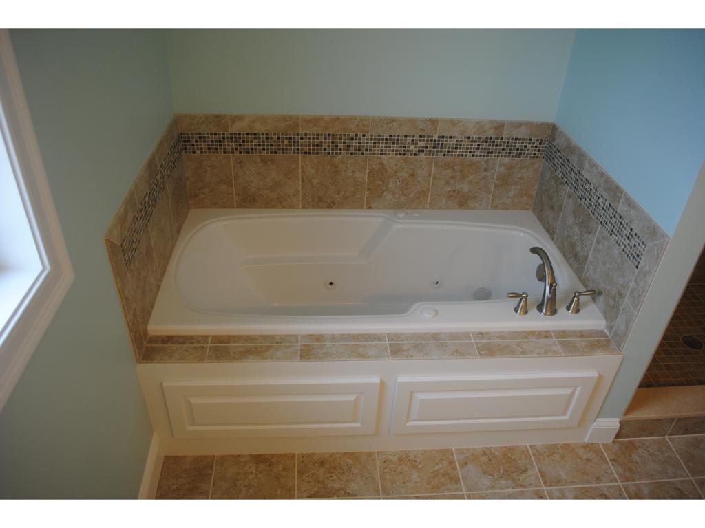 10 Beechwood Road Salem, NH 03079 - Photo 12 of 29 Gallery Image 12