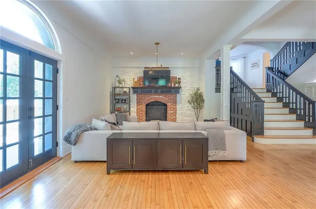 $775,000 | 3607 Pennsylvania Avenue, Kansas City, MO 64111