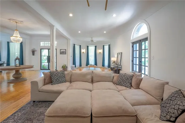 $775,000 | 3607 Pennsylvania Avenue, Kansas City, MO 64111