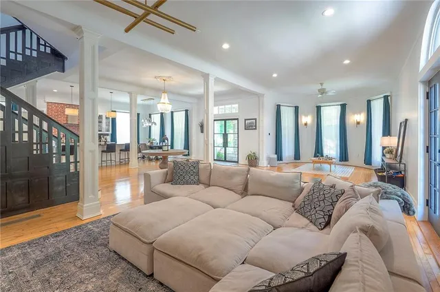 $775,000 | 3607 Pennsylvania Avenue, Kansas City, MO 64111