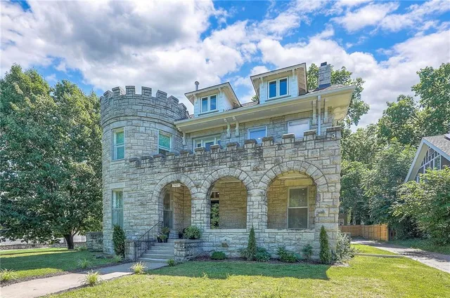 $775,000 | 3607 Pennsylvania Avenue, Kansas City, MO 64111
