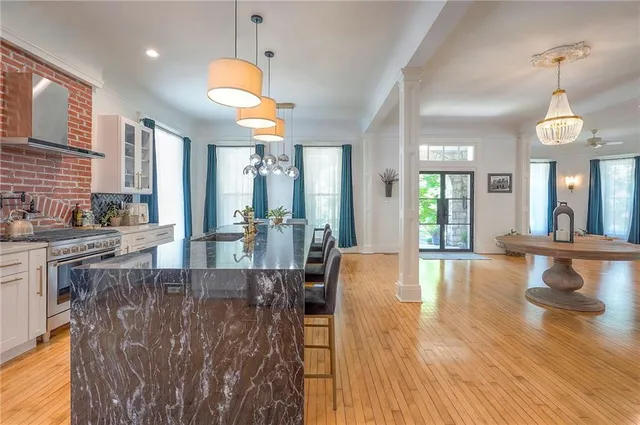 $775,000 | 3607 Pennsylvania Avenue, Kansas City, MO 64111