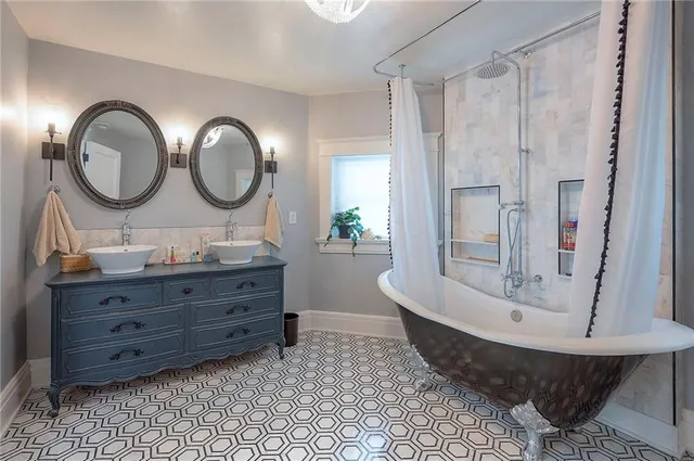 $775,000 | 3607 Pennsylvania Avenue, Kansas City, MO 64111