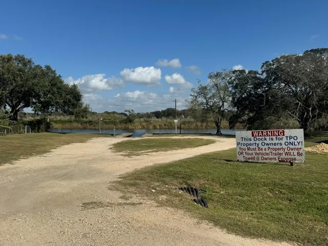 $125,000 | 93 Swallow Street, Palacios, TX 77465