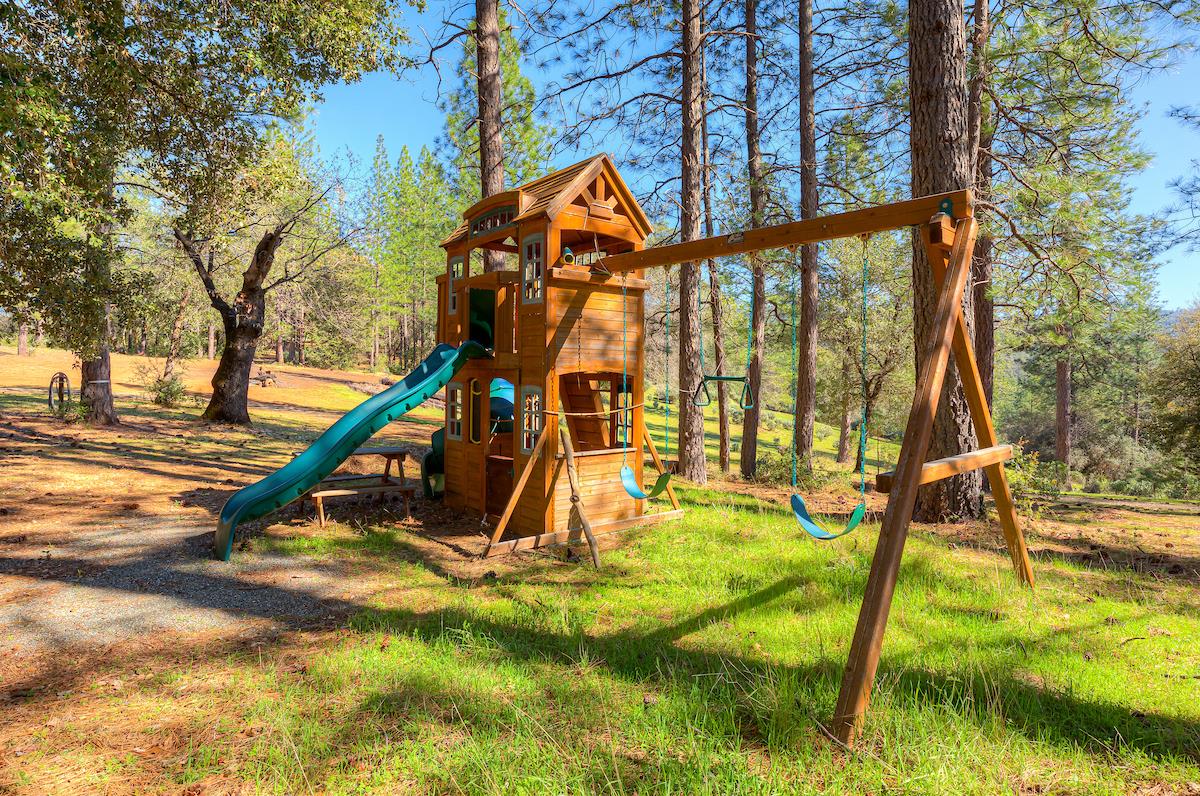 179 Elams Ranch Road Oroville, CA 95966 - Photo 28 of 52 a view of a slide with a slide