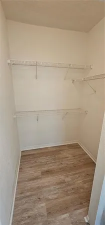 $1,695 | 5581 Rosehill Road, Unit 104, Sarasota, FL 34233