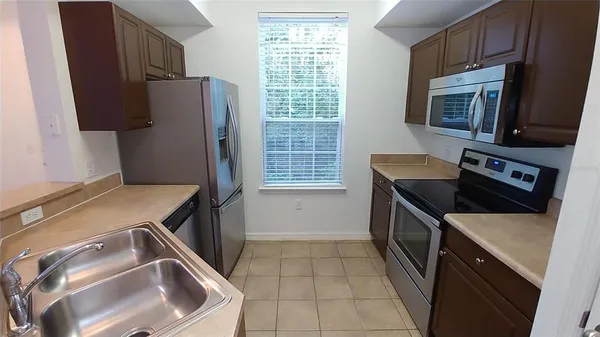 $1,695 | 5581 Rosehill Road, Unit 104, Sarasota, FL 34233