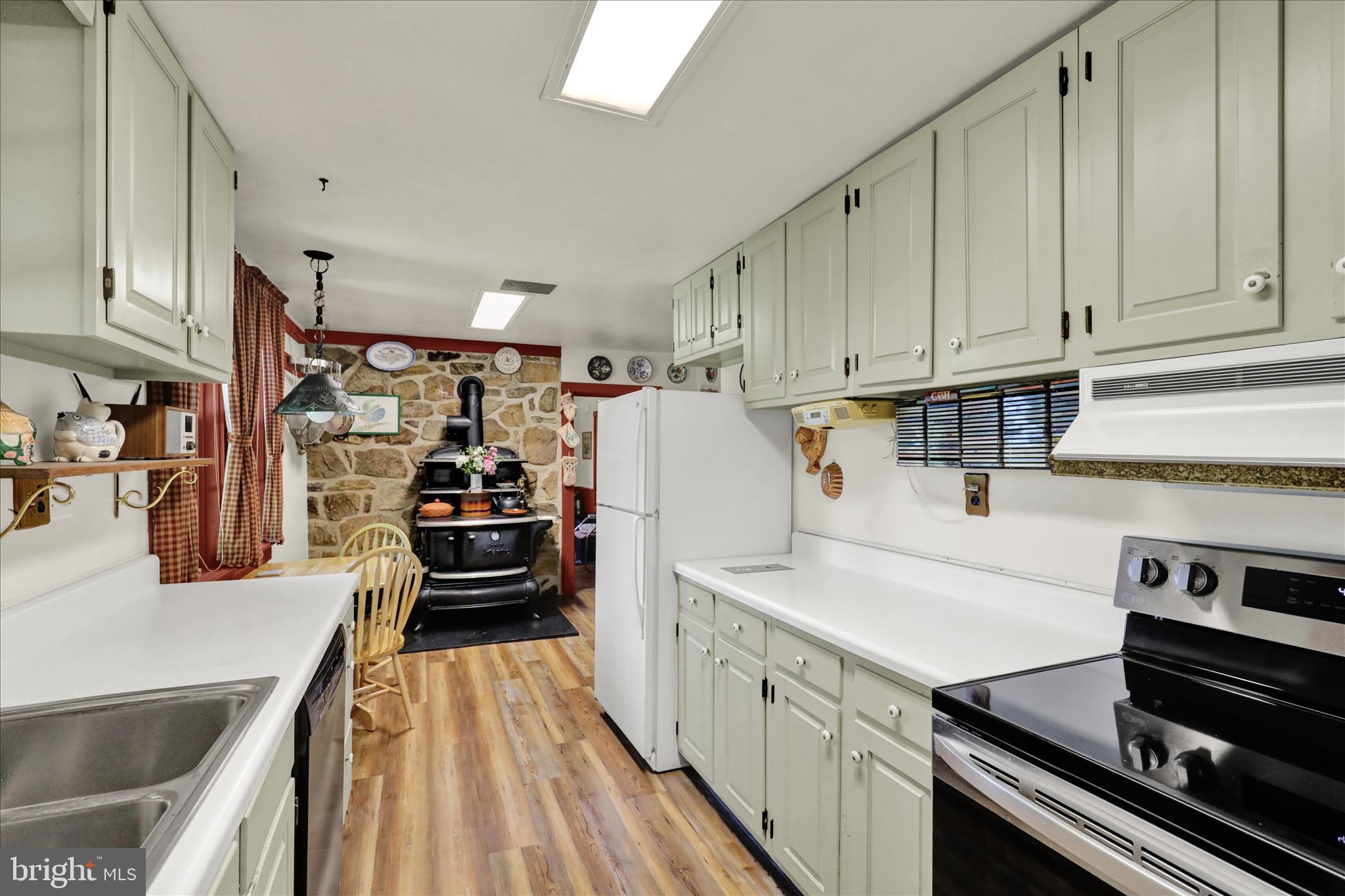 1095 Texter Mountain Road Denver, PA 17517 - Photo 22 of 78 360_3536