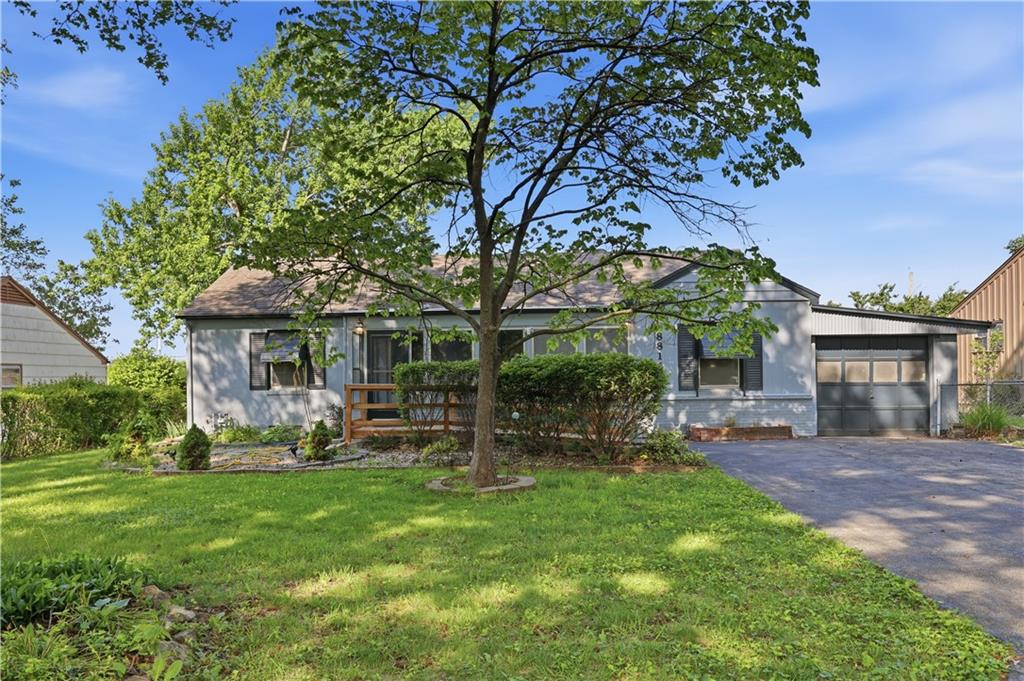 8816 Daniel Boone Road Kansas City, MO 64114 - Photo 1 of 28