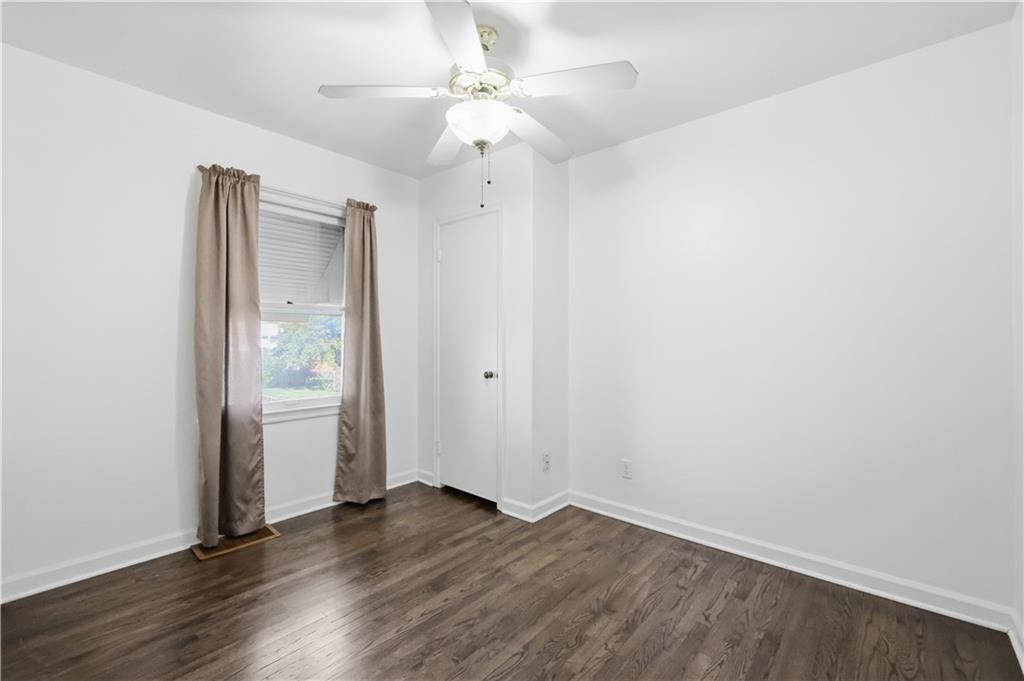 8816 Daniel Boone Road Kansas City, MO 64114 - Photo 17 of 28