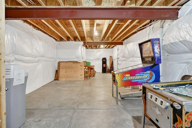 a view of a house with a back yard