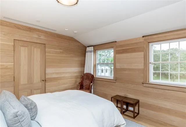 $175,000 | 45 Ram Island Drive, Southampton, NY 11968