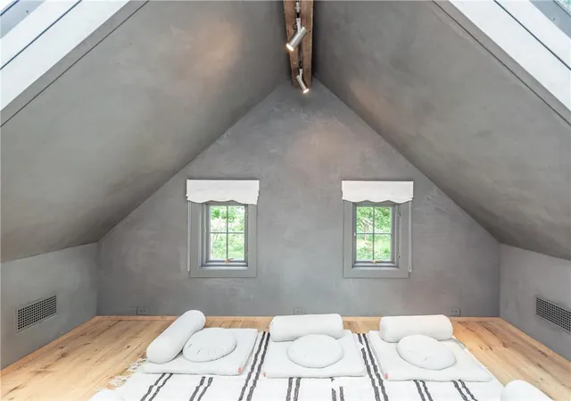 $175,000 | 45 Ram Island Drive, Southampton, NY 11968