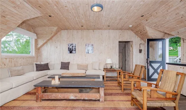 $175,000 | 45 Ram Island Drive, Southampton, NY 11968