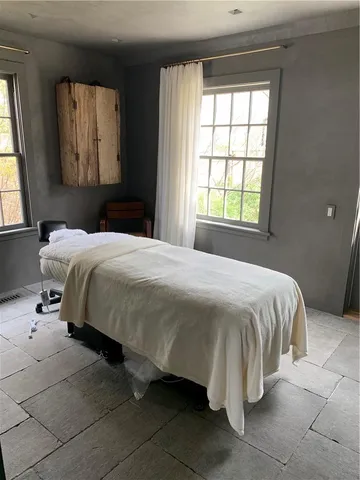 $175,000 | 45 Ram Island Drive, Southampton, NY 11968