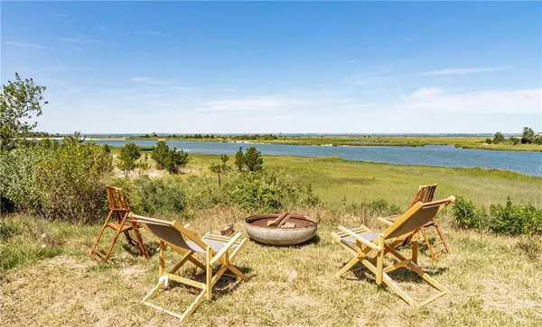 $175,000 | 45 Ram Island Drive, Southampton, NY 11968