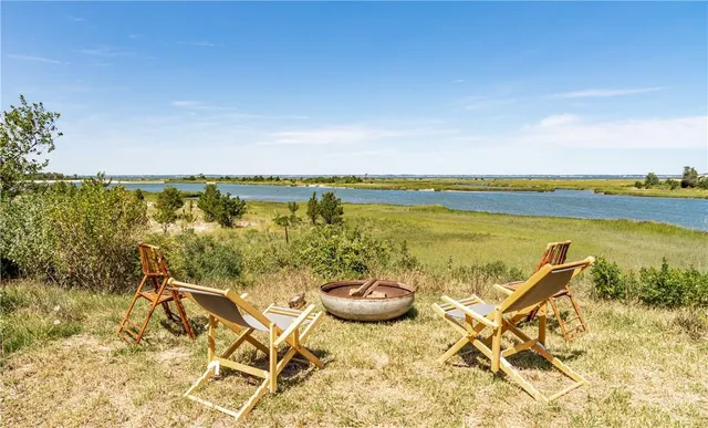 $175,000 | 45 Ram Island Drive, Southampton, NY 11968