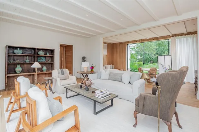 $175,000 | 45 Ram Island Drive, Southampton, NY 11968