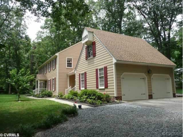 3244 Wood Dale Road Chester, VA 23831 - Photo 8 of 8 Exterior Front - Another View of the House to enti