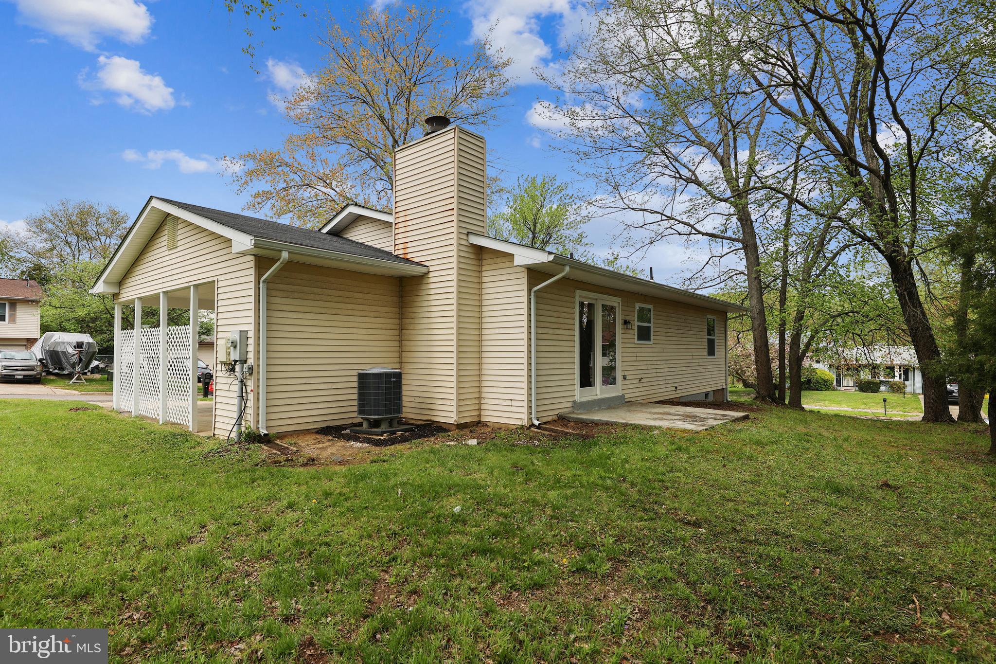 3303 Heidi Lane Springdale, MD 20721 - Photo 3 of 20 Front Exterior