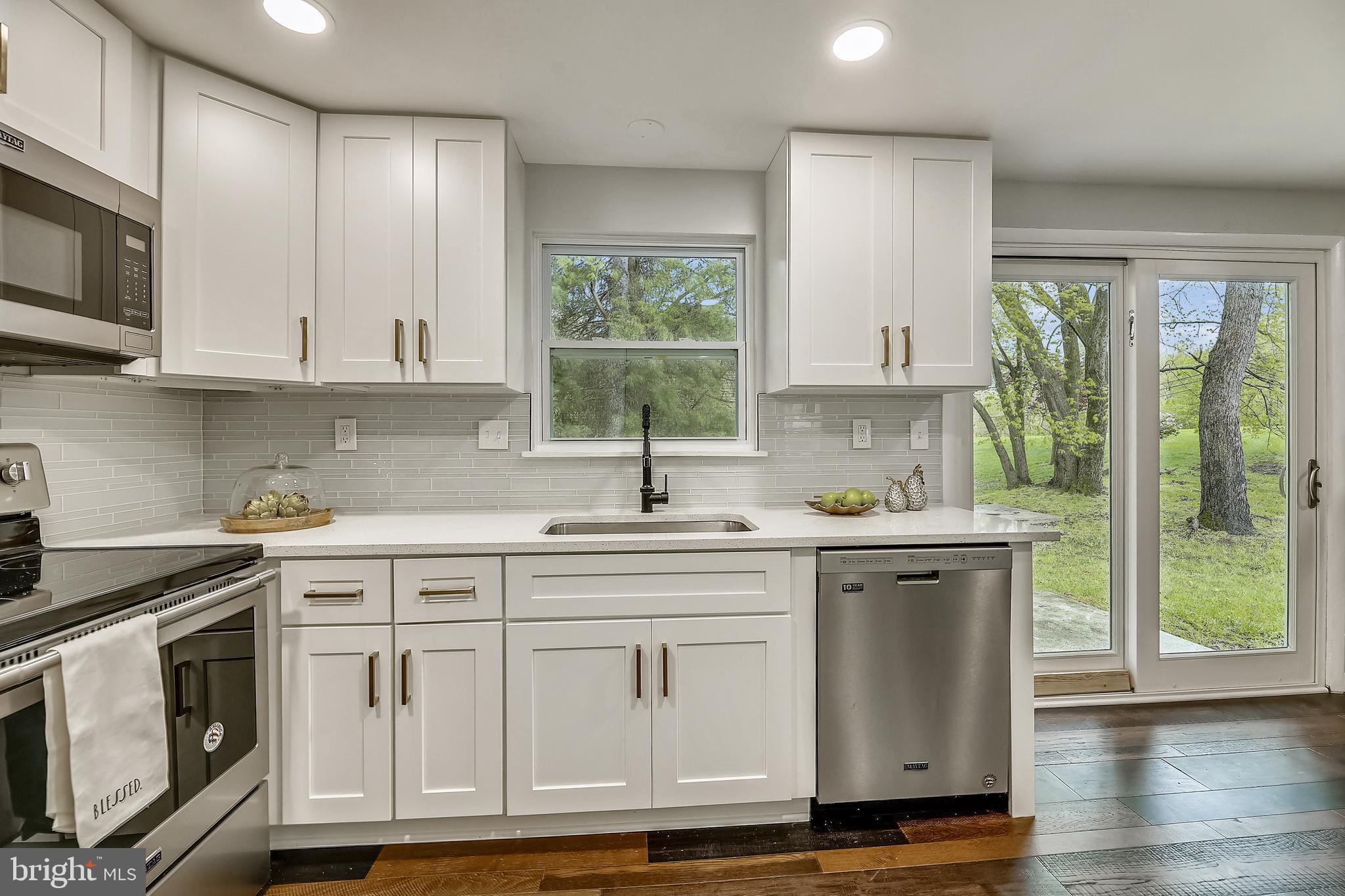 3303 Heidi Lane Springdale, MD 20721 - Photo 7 of 20 Kitchen