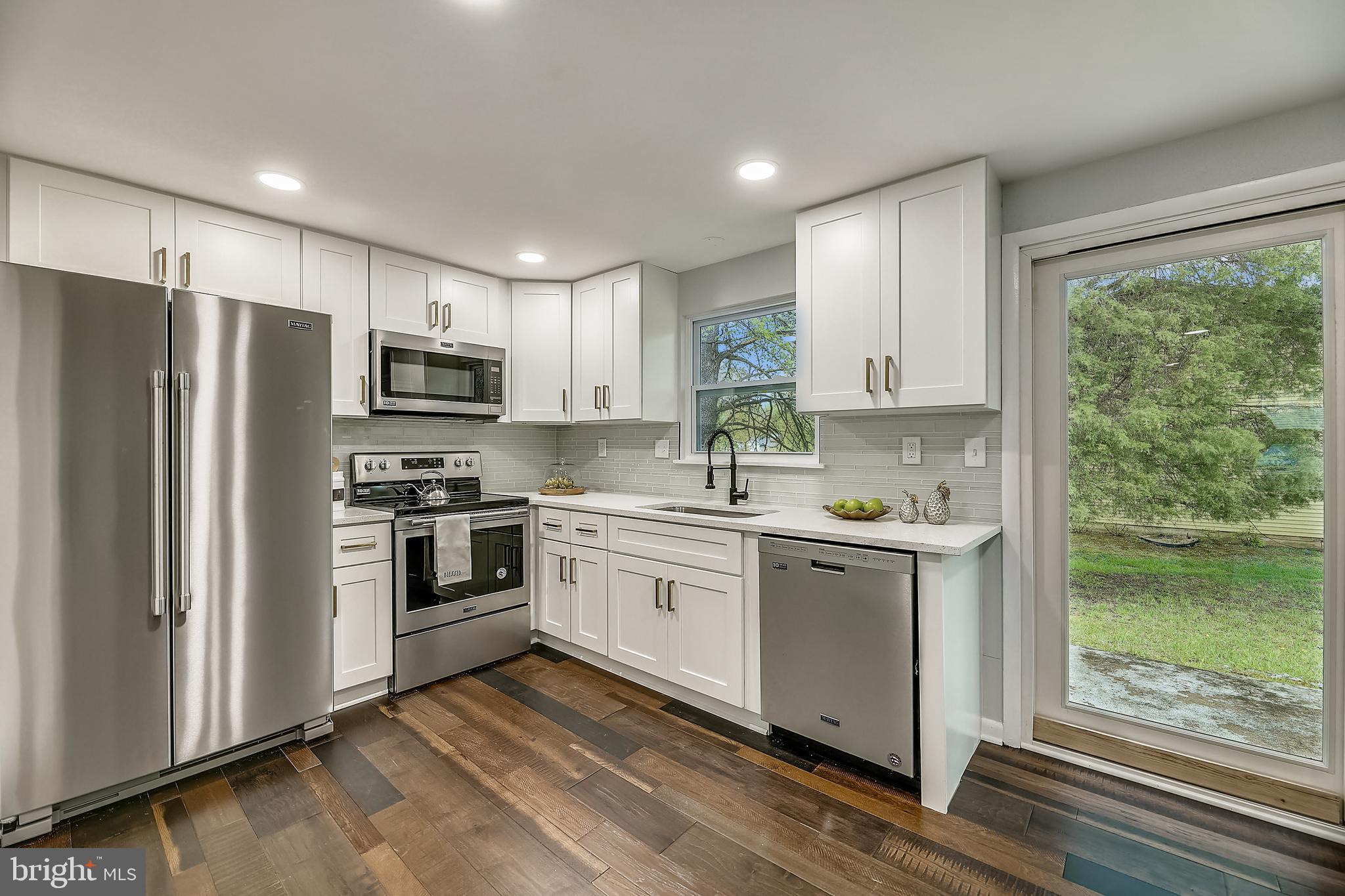 3303 Heidi Lane Springdale, MD 20721 - Photo 8 of 20 Kitchen
