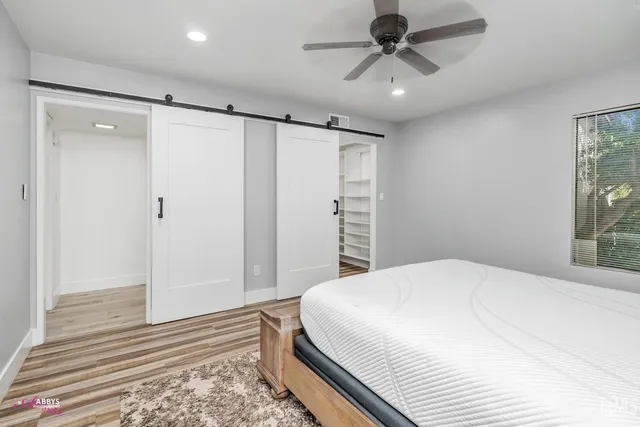 a view of walk in closet