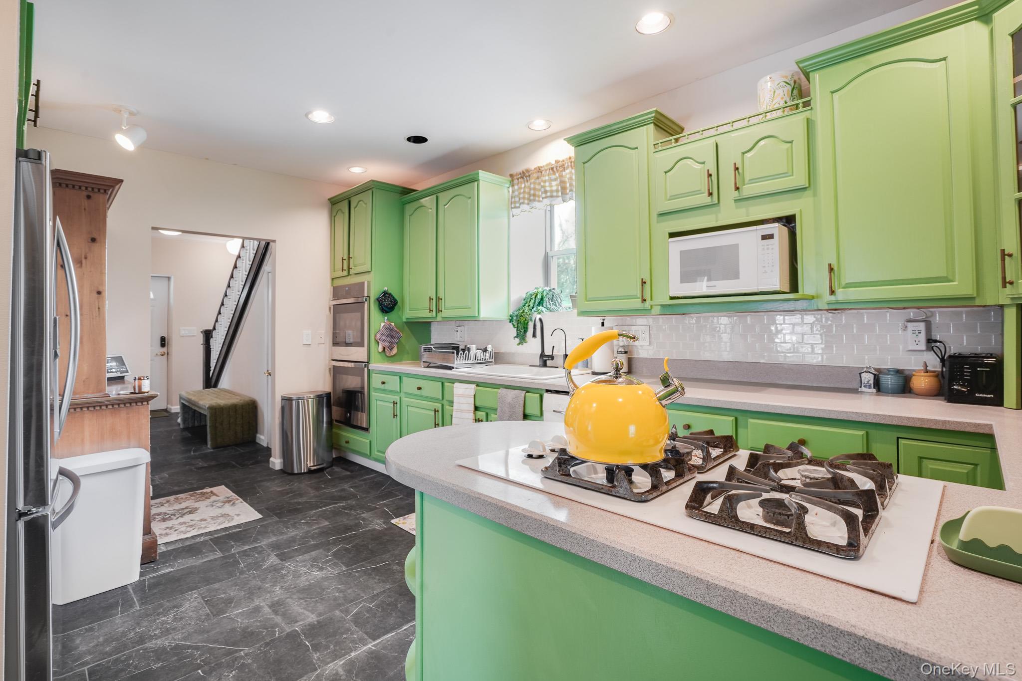 645 Gardnertown Road Newburgh, NY 12550 - Photo 11 of 38