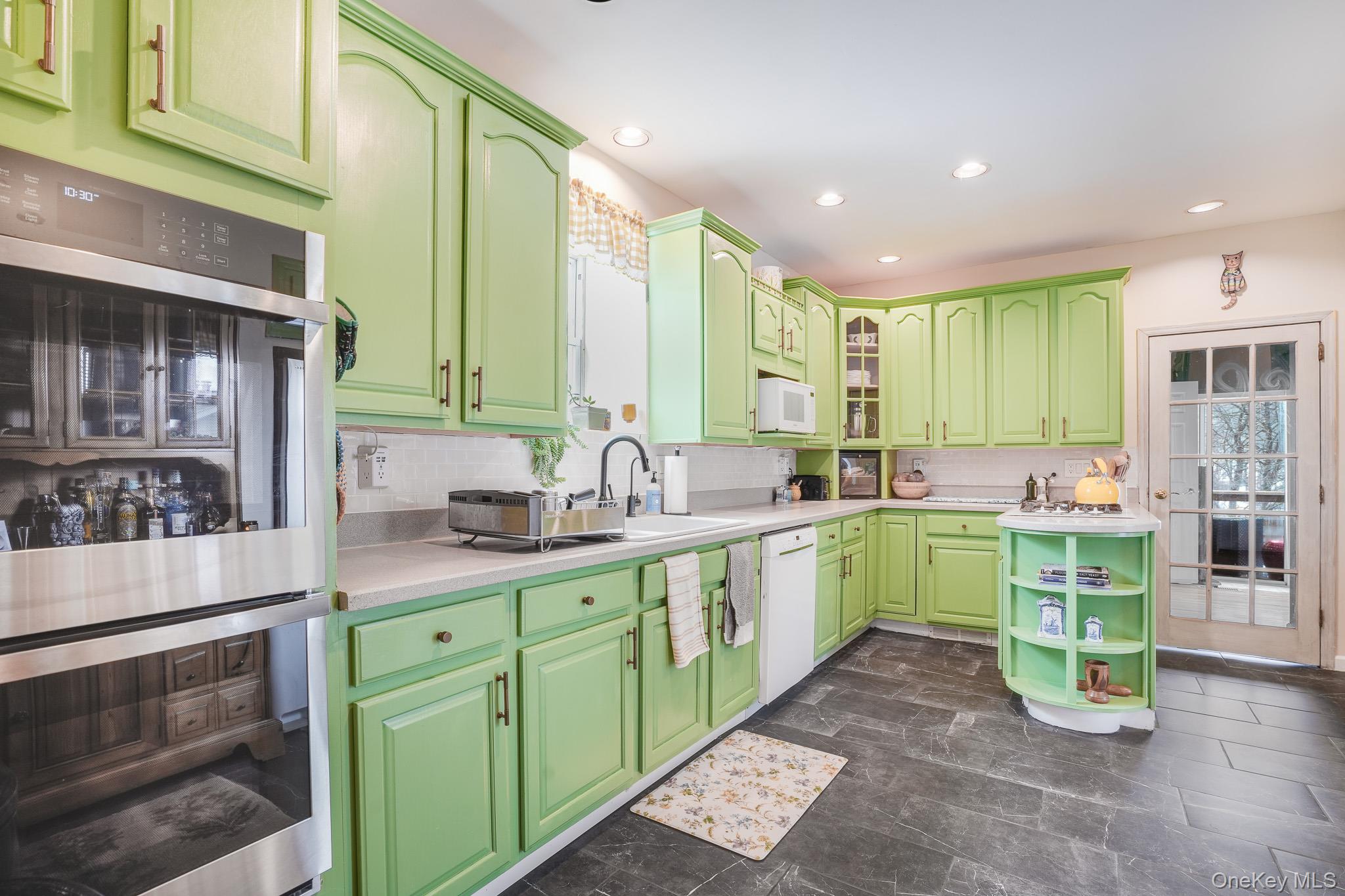 645 Gardnertown Road Newburgh, NY 12550 - Photo 12 of 38